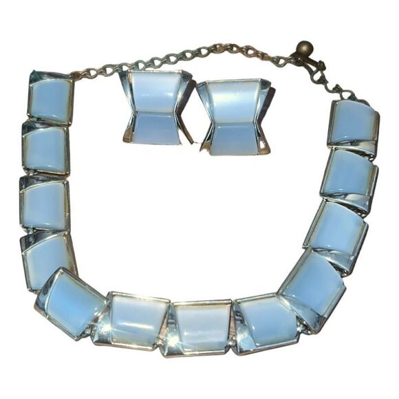 Vintage Charel Statement Necklace & Clip Earrings Set Jewelry White